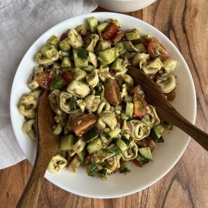 Tortellini salade met pesto