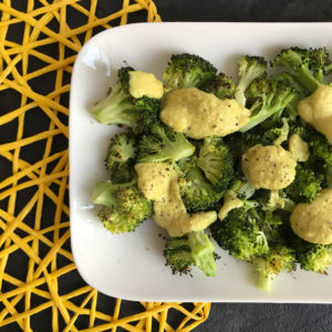Broccoli met vegan kaassaus