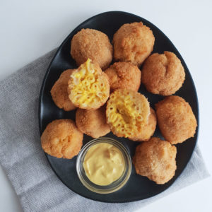 Mac and cheese balletjes