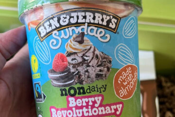 veganistische boodschappen levensmiddelen vegan plantaardig plantbased ijs Ben & Jerry's Berry Revolutionary