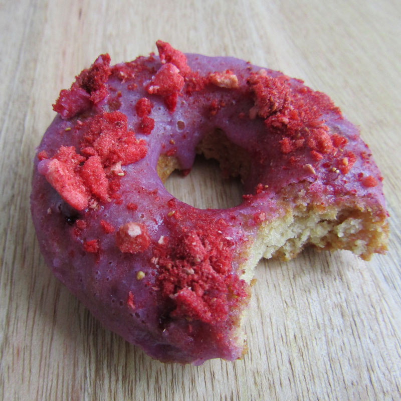 Very berry vegan donuts